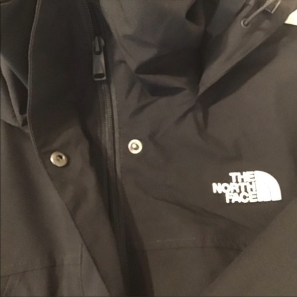 NWT North Face Rain Coat - Picture 2 of 8